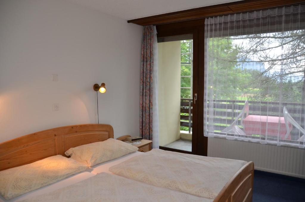 Hotel Baergsunne à Hondrich Chambre photo