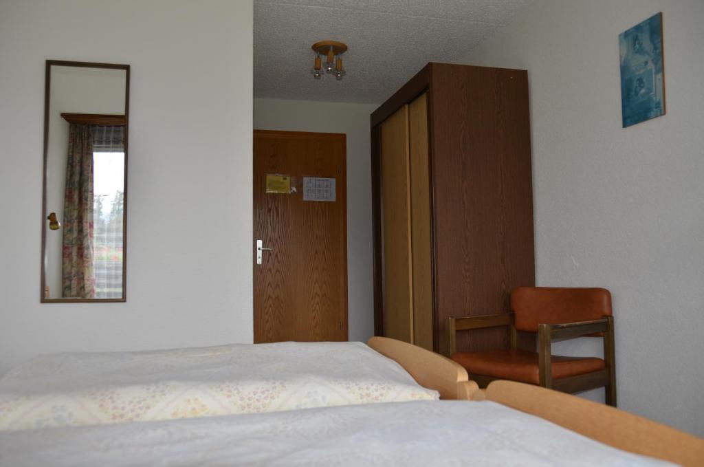 Hotel Baergsunne à Hondrich Chambre photo